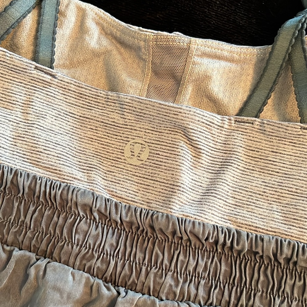 Lululemon yoga top xs
